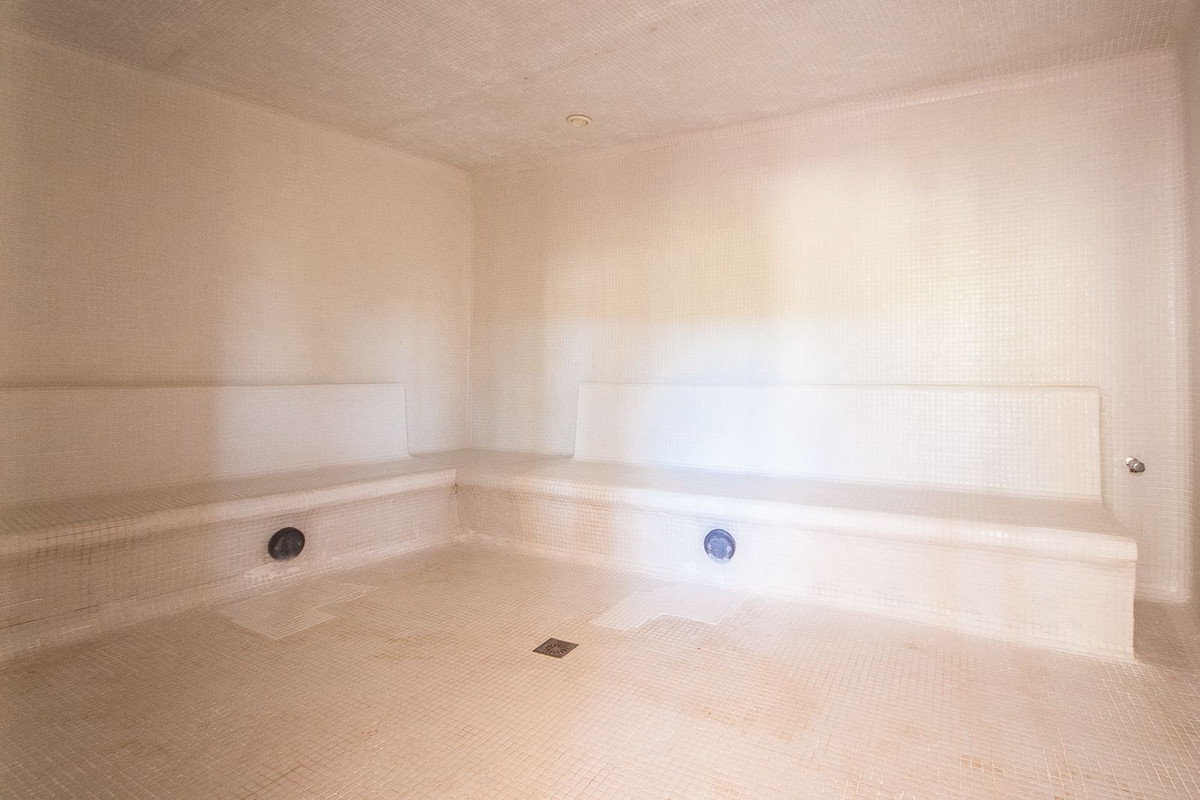 Penthouse for sale in Benahavís
