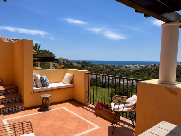Penthouse for sale in Benahavís