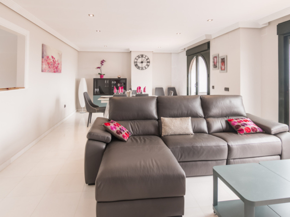 Penthouse for sale in Casares