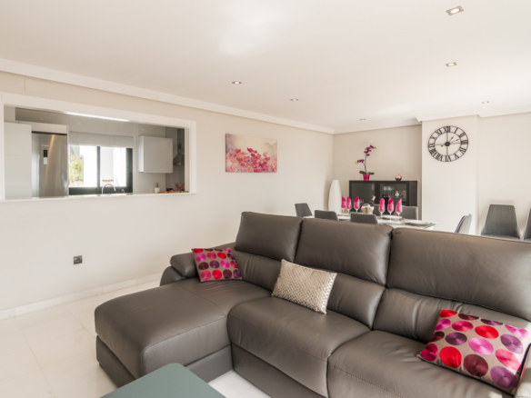 Penthouse for sale in Casares