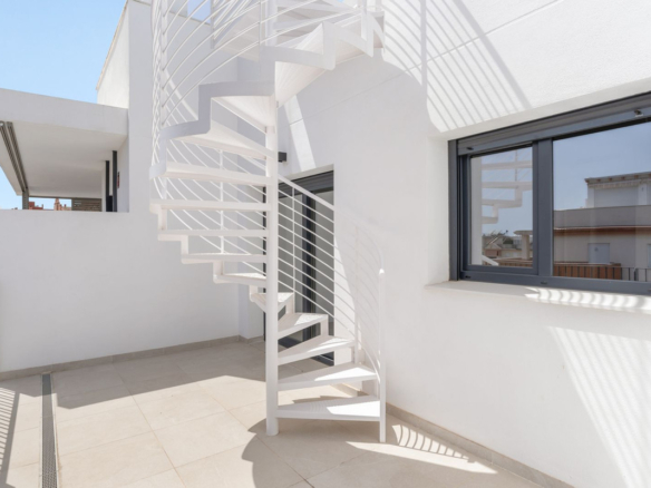Penthouse for sale in Estepona