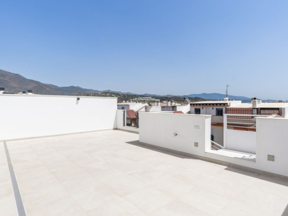 Penthouse for sale in Estepona