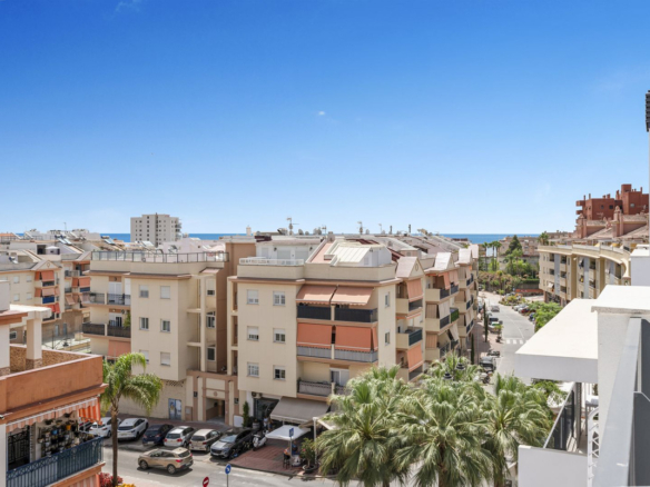Penthouse for sale in Estepona
