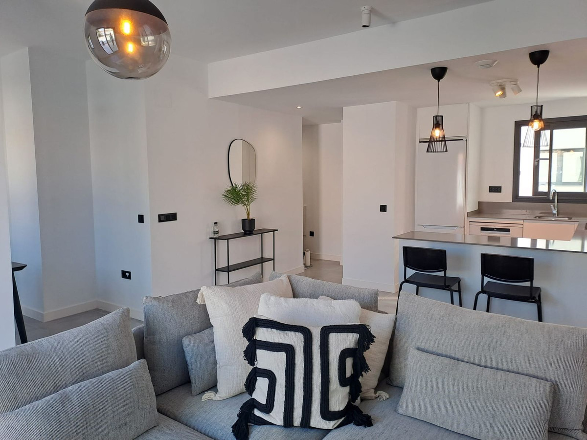 Penthouse for sale in Estepona