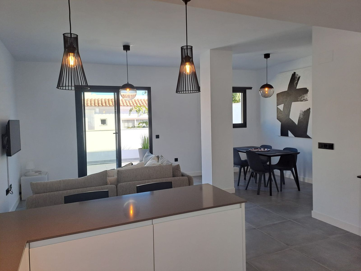 Penthouse for sale in Estepona