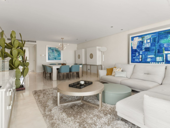Penthouse for sale in Estepona