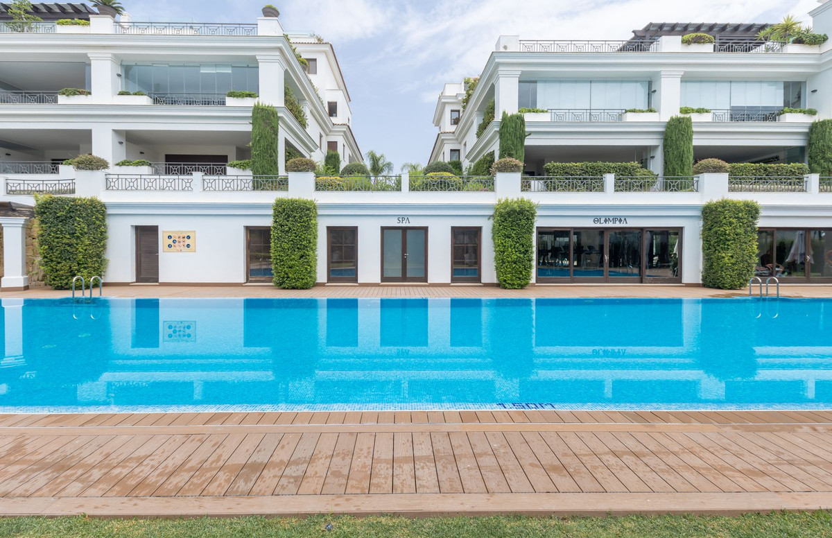 Penthouse for sale in Estepona