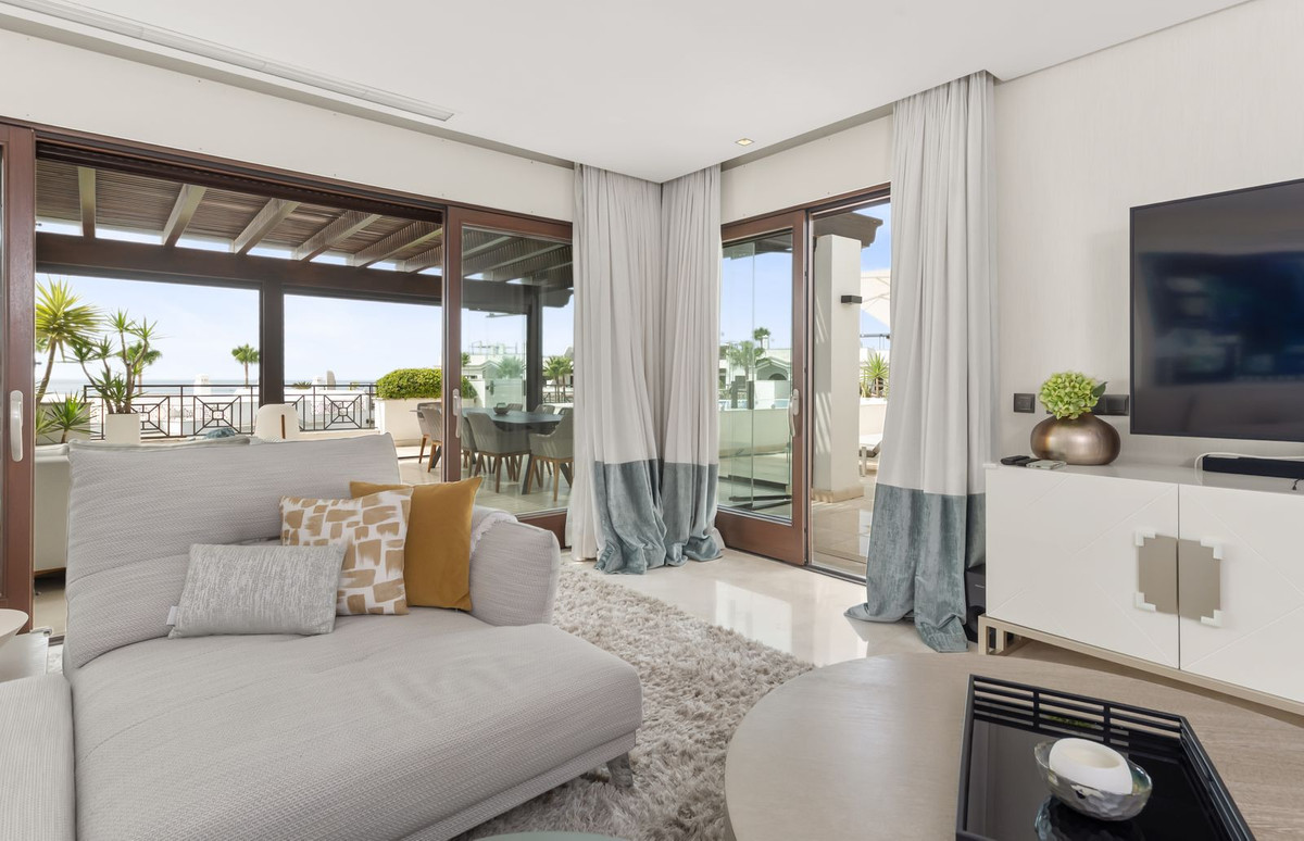 Penthouse for sale in Estepona