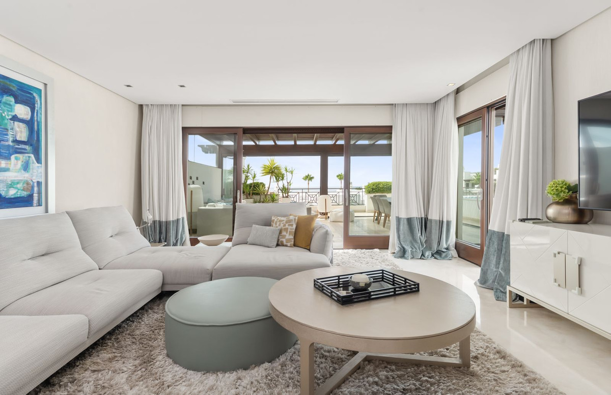 Penthouse for sale in Estepona