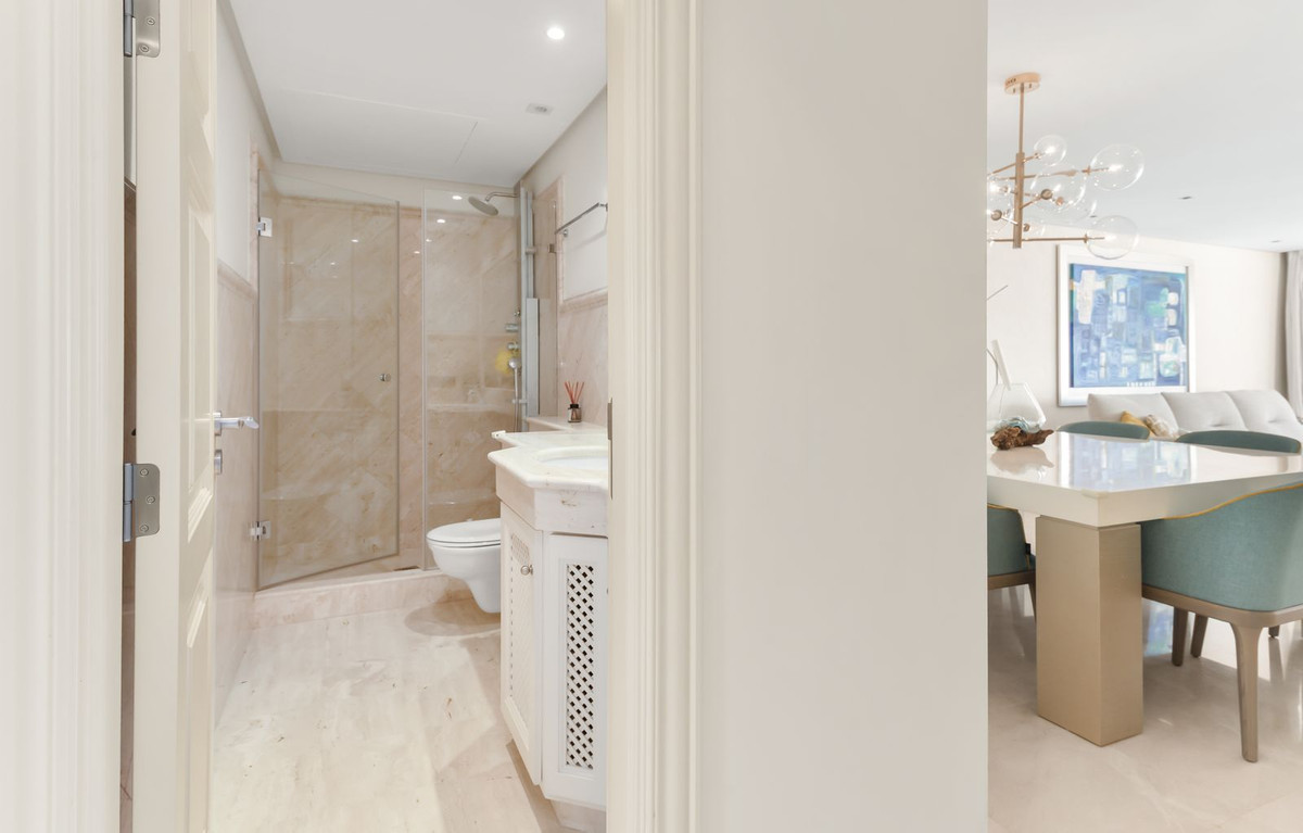 Penthouse for sale in Estepona