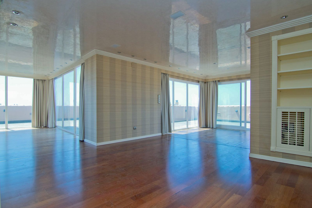 Penthouse for sale in Fuengirola