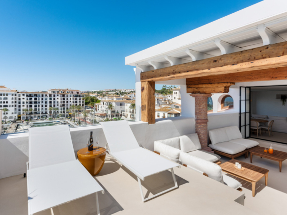 Penthouse for sale in Manilva