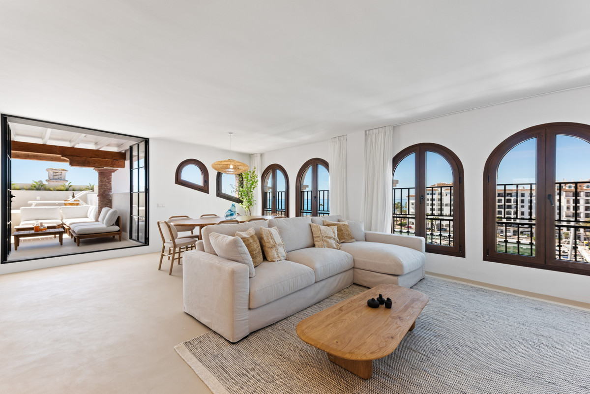 Penthouse for sale in Manilva