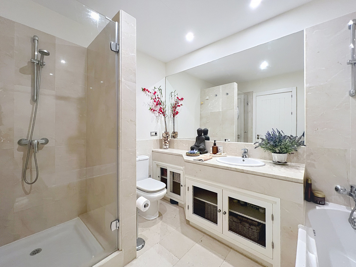 Penthouse for sale in Manilva