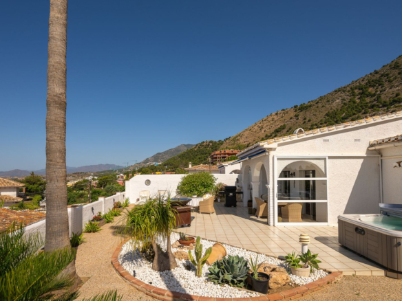 Semi-Detached House for sale in Benalmadena