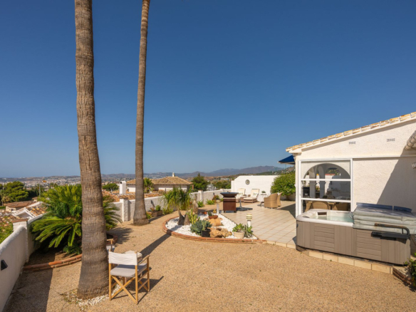Semi-Detached House for sale in Benalmadena
