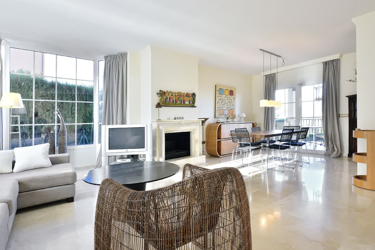 Townhouse-in-Benalmadena-Ref-R5427607 Townhouse for sale in Benalmadena
