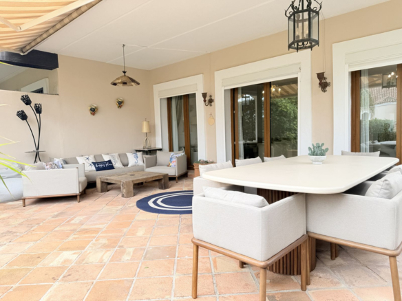 Townhouse for sale in El Paraiso