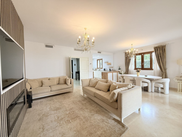 Townhouse for sale in El Paraiso