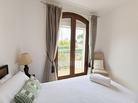 Townhouse for sale in El Paraiso