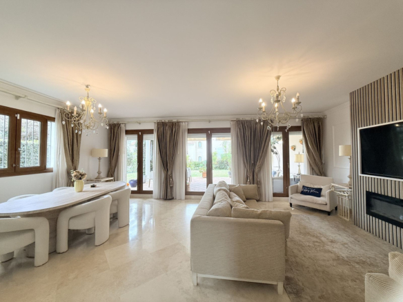 Townhouse for sale in El Paraiso