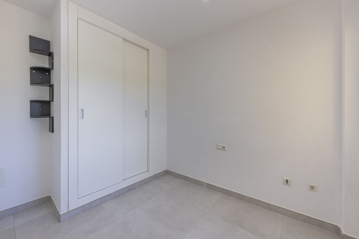 Townhouse for sale in Estepona