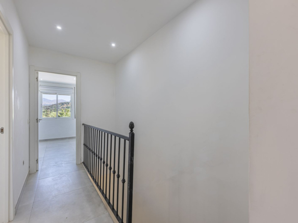 Townhouse for sale in Estepona