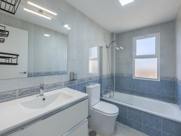 Townhouse for sale in Estepona