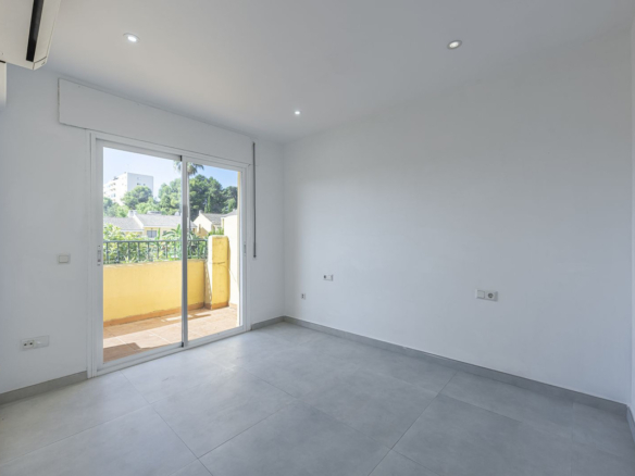 Townhouse for sale in Estepona