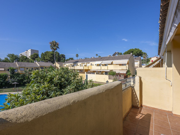 Townhouse for sale in Estepona