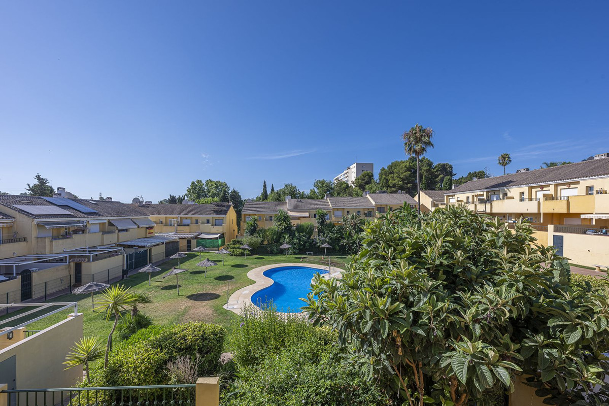 Townhouse for sale in Estepona