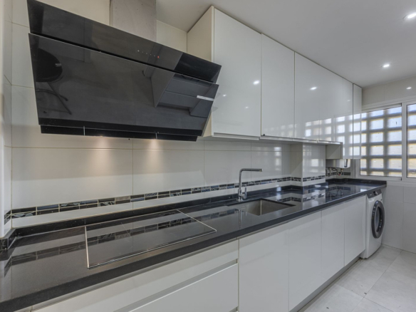 Townhouse for sale in Estepona