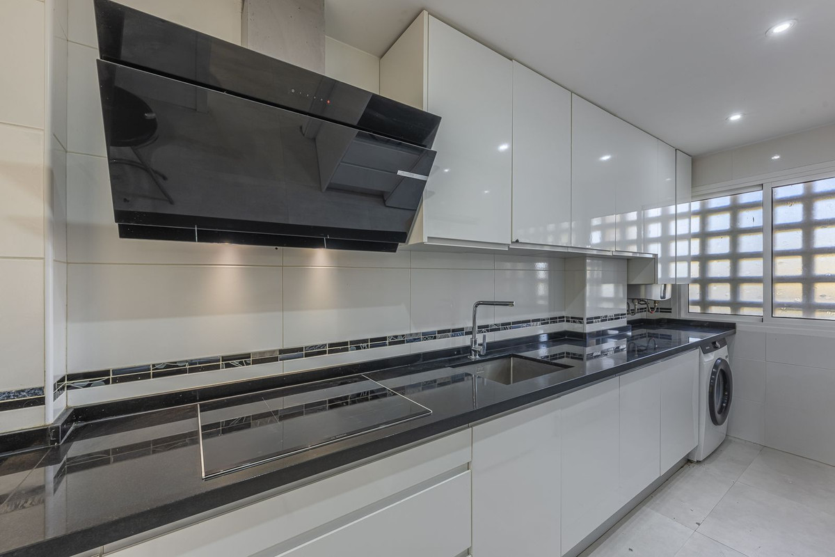 Townhouse for sale in Estepona