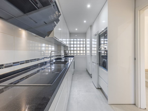 Townhouse for sale in Estepona