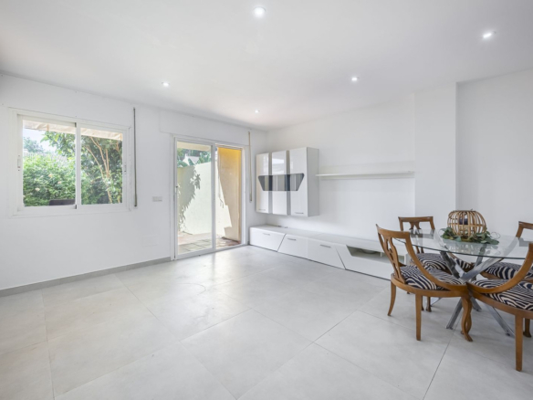 Townhouse for sale in Estepona