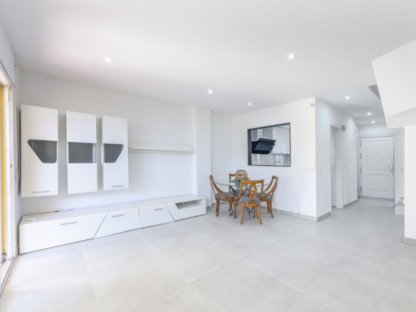 Townhouse for sale in Estepona