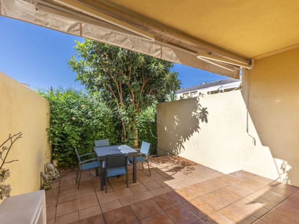 Townhouse for sale in Estepona