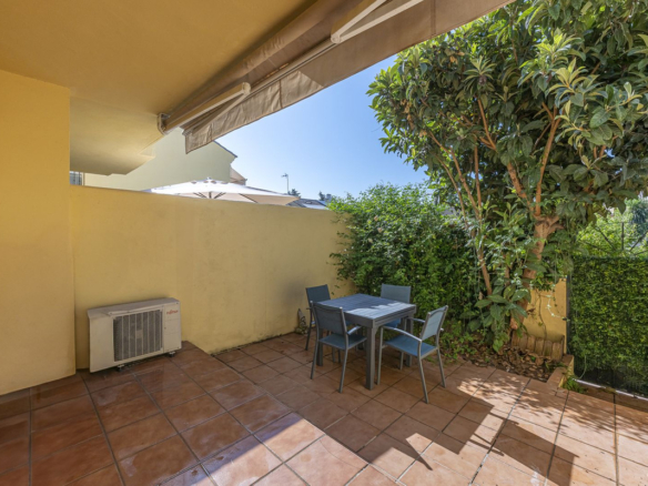 Townhouse for sale in Estepona