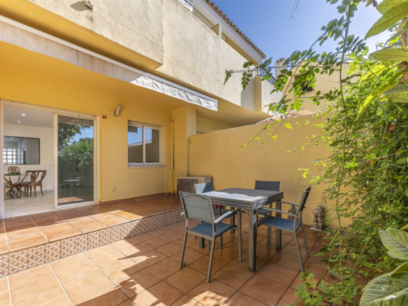 Townhouse for sale in Estepona