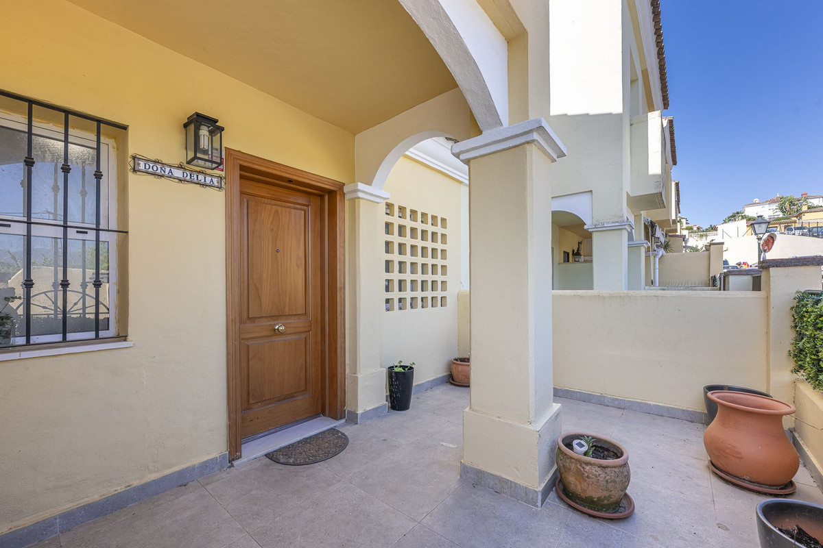 Townhouse for sale in Estepona