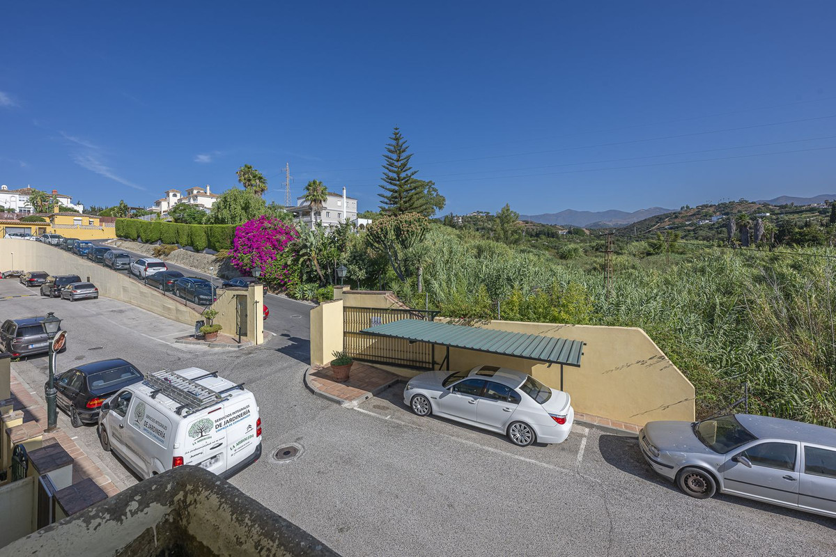 Townhouse for sale in Estepona