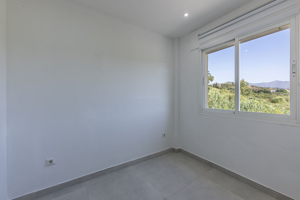 Townhouse for sale in Estepona