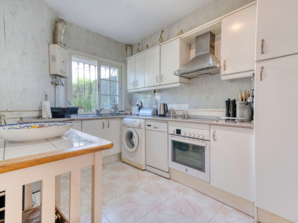 Townhouse for sale in Estepona