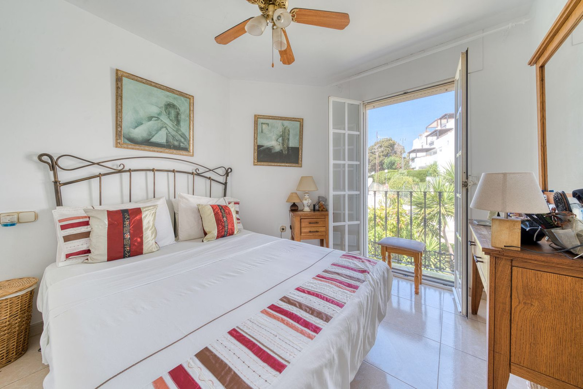 Townhouse for sale in Estepona