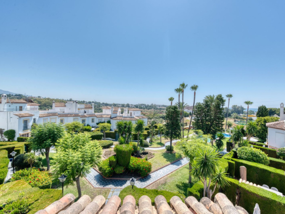 Townhouse for sale in Estepona