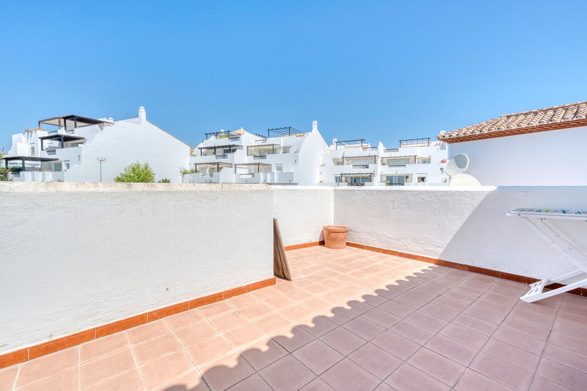 Townhouse for sale in Estepona