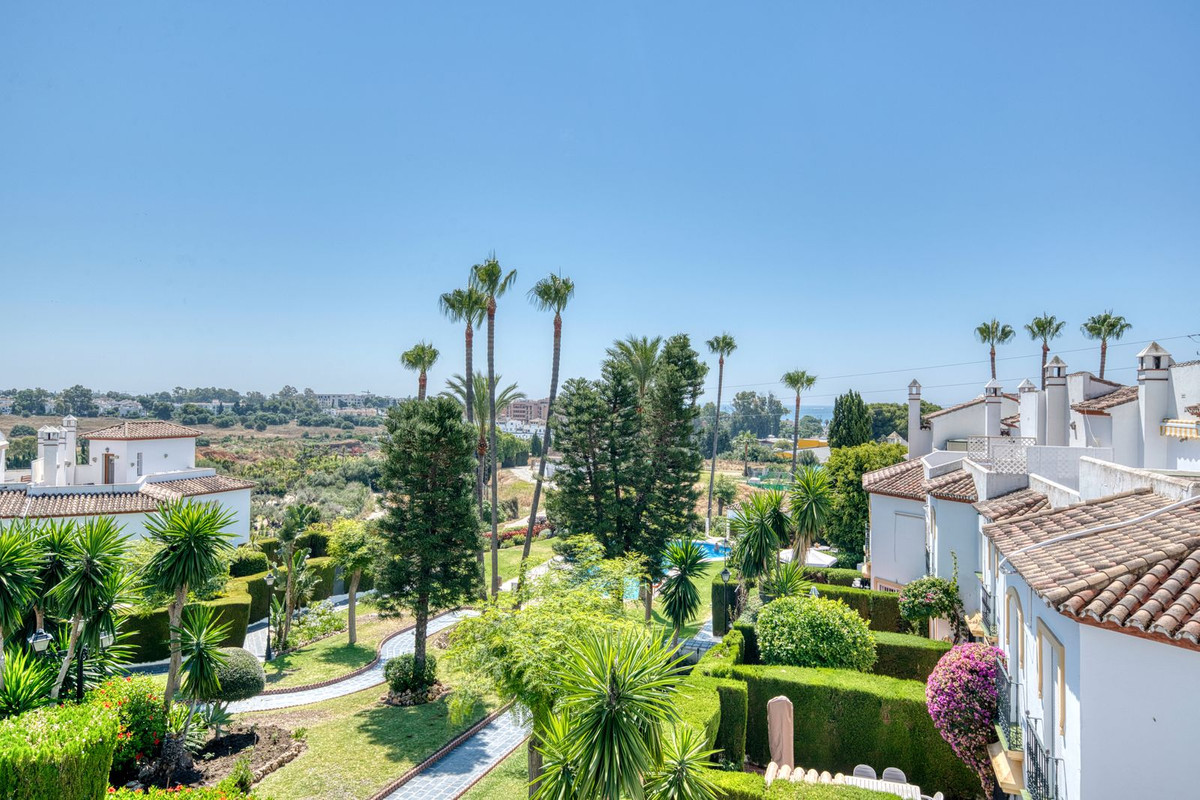 Townhouse for sale in Estepona