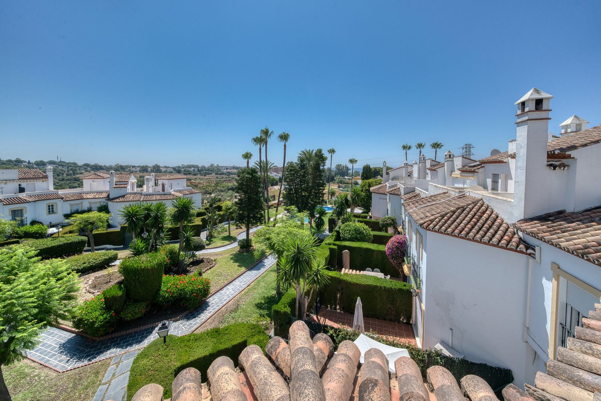Townhouse for sale in Estepona
