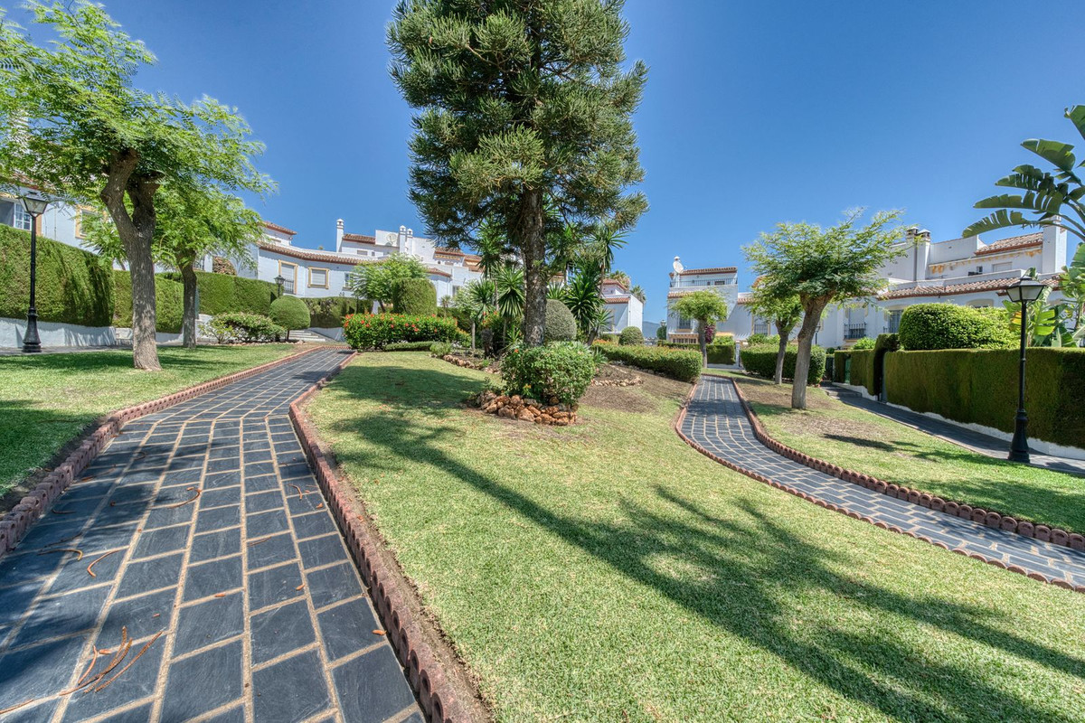 Townhouse for sale in Estepona