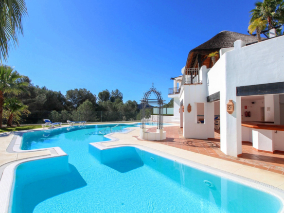 Townhouse for sale in Istán